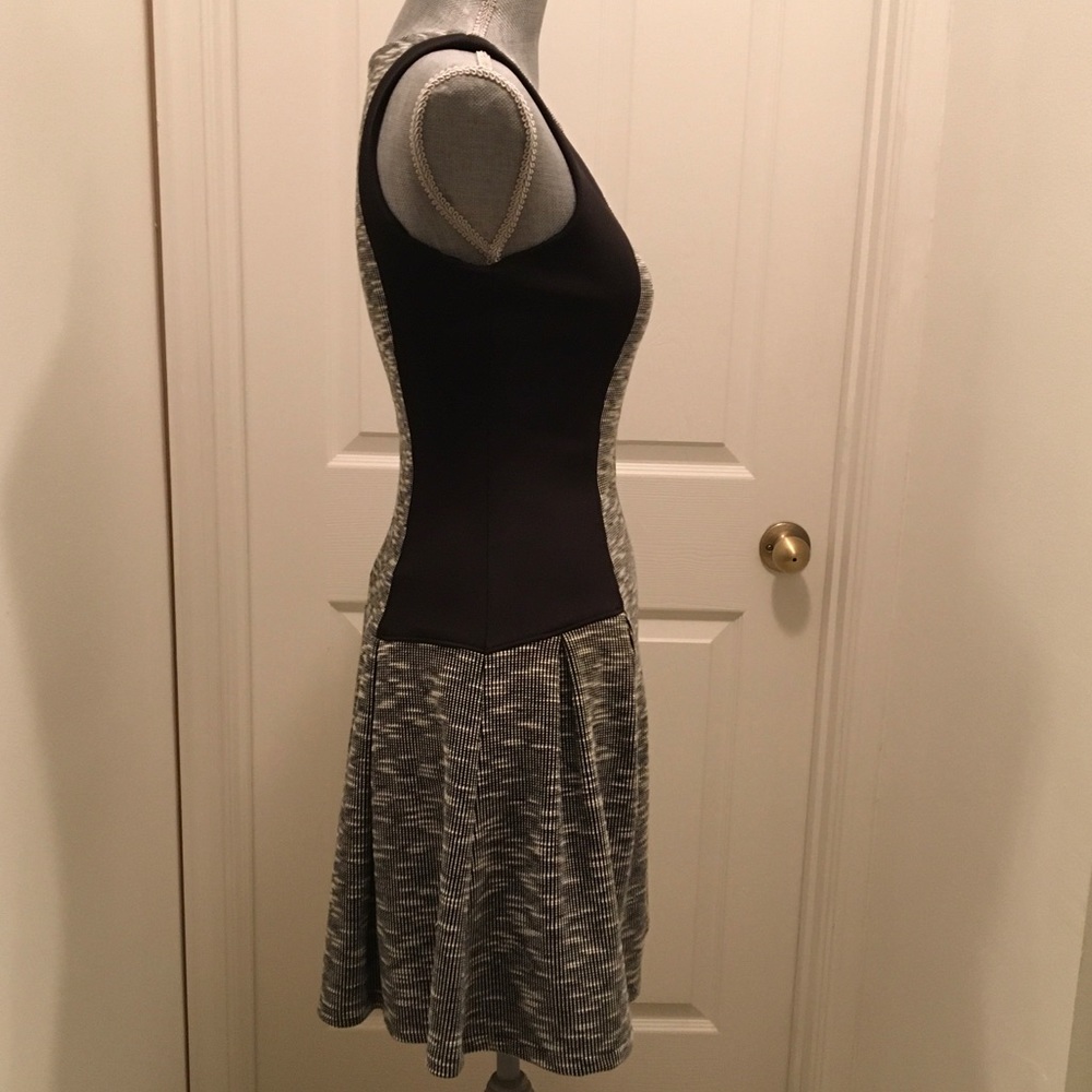 GUESS DRESS - Picture 4 of 7